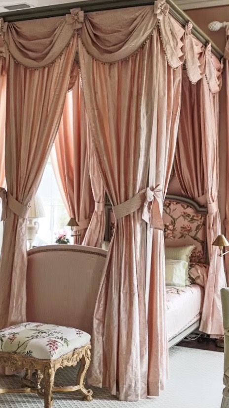 Decorating Ideas For Your Victorian Girl Bedroom